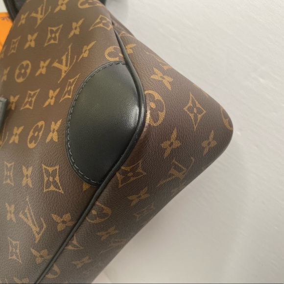 ❌SOLD❌ Louis Vuitton odeon crosssbody - Picture 9 of 15